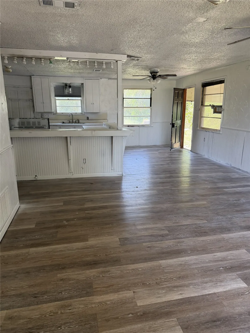 504 W Main Street Richland, TX 76681