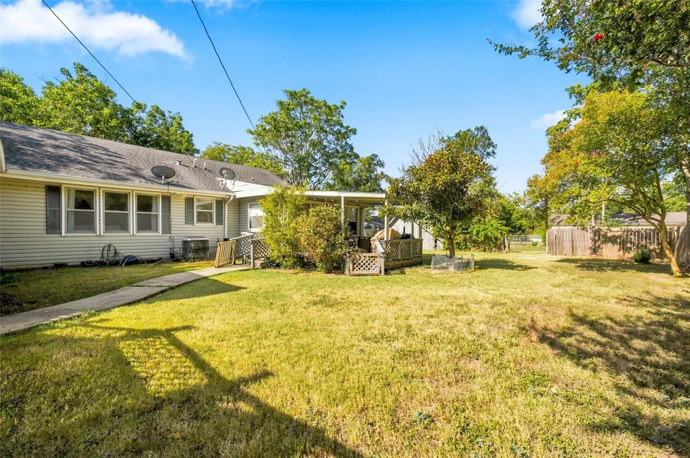 200 Bordon Street Lorena, TX 76655