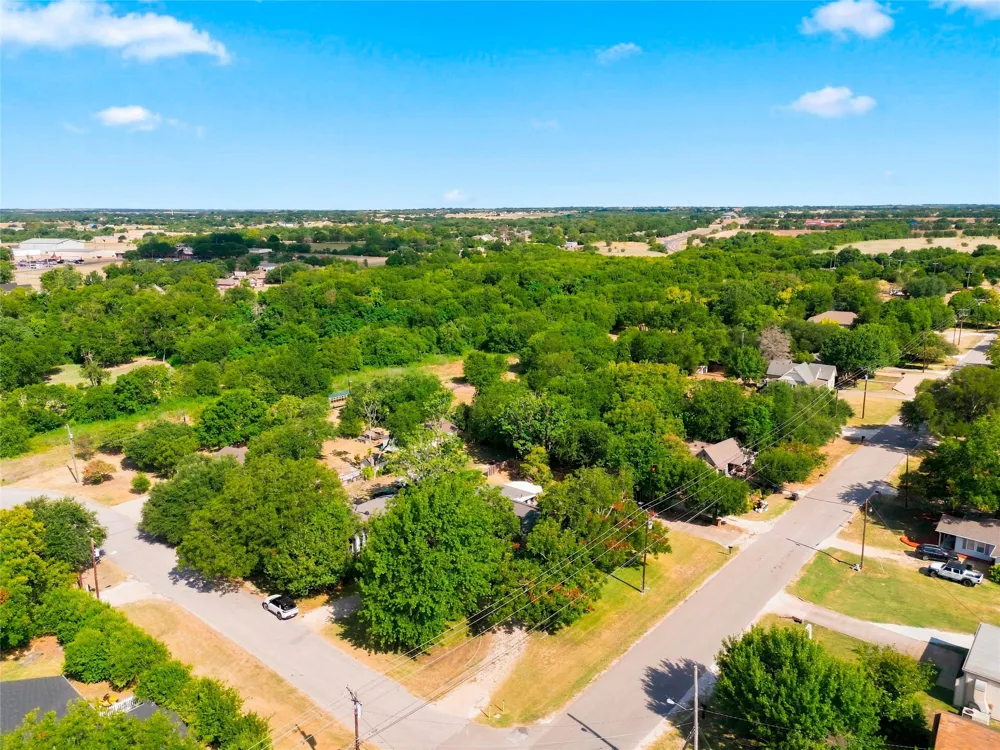 200 Bordon Street Lorena, TX 76655