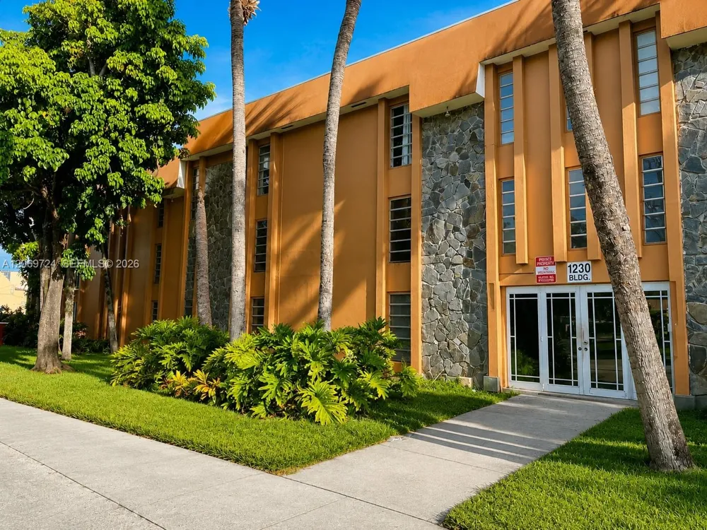 1230 W 54th St #329A Hialeah, FL 33012