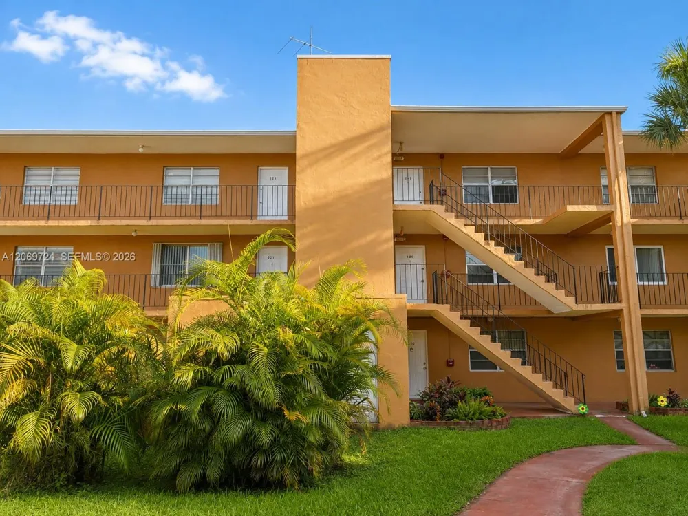 1230 W 54th St #329A Hialeah, FL 33012