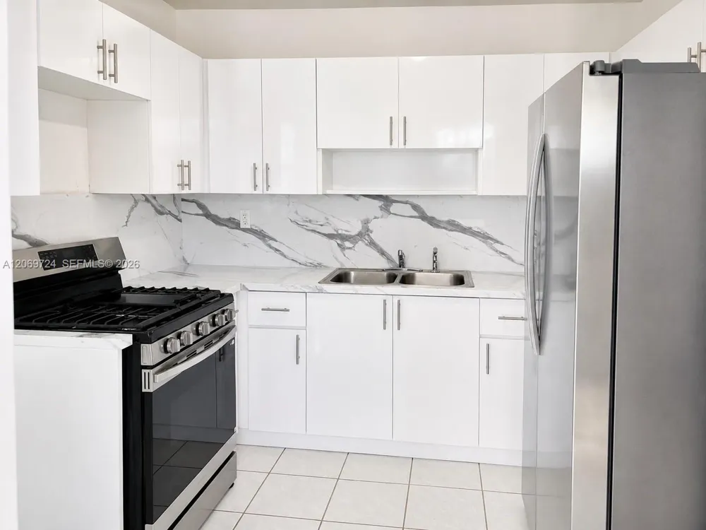 1230 W 54th St #329A Hialeah, FL 33012