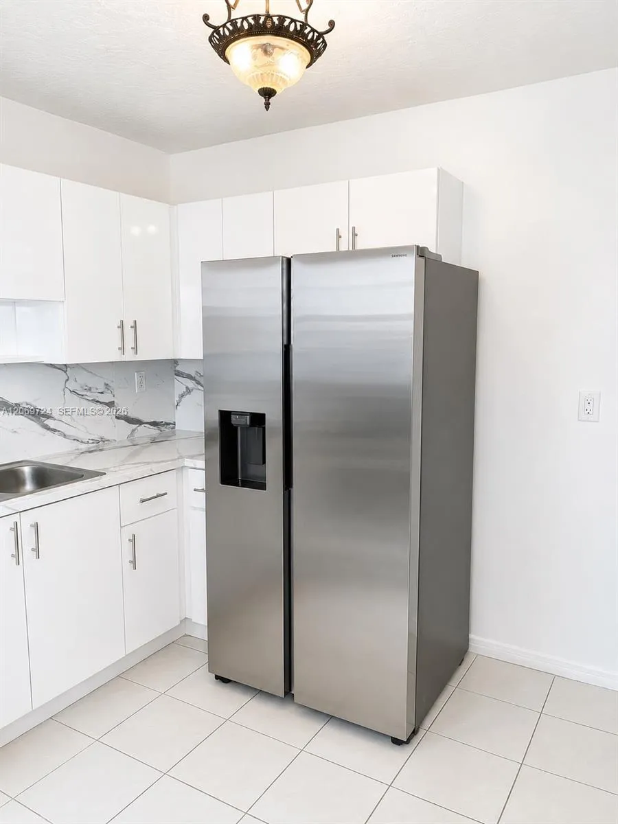 1230 W 54th St #329A Hialeah, FL 33012