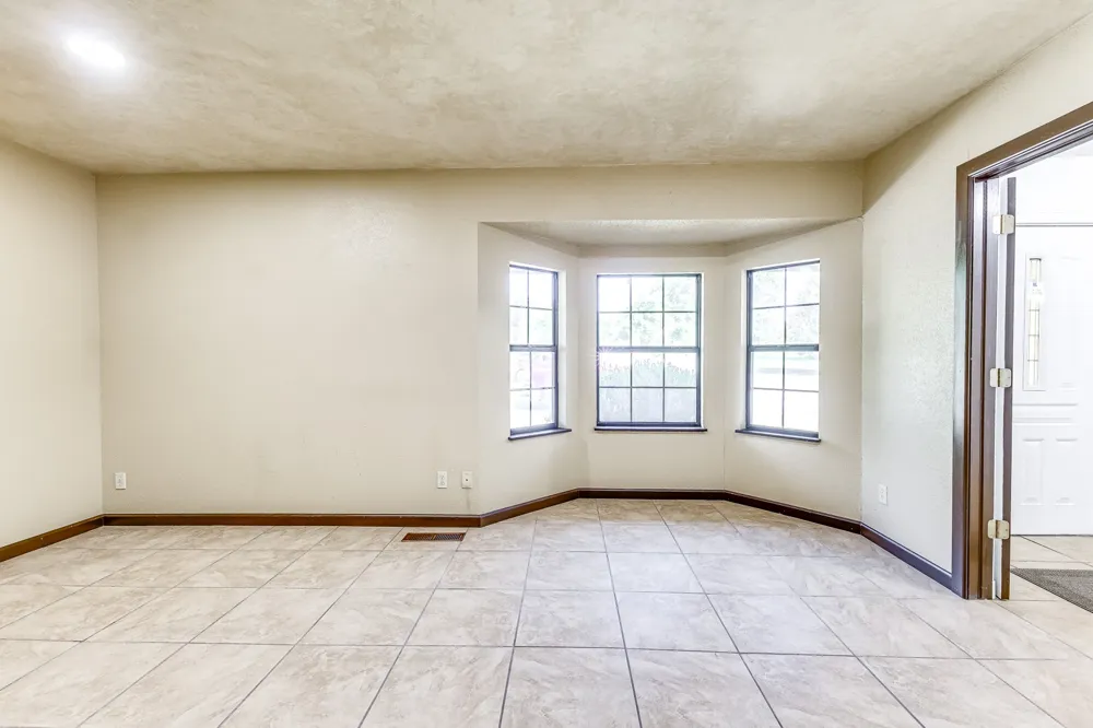 10807 177th EastAvenue Owasso, OK 74055
