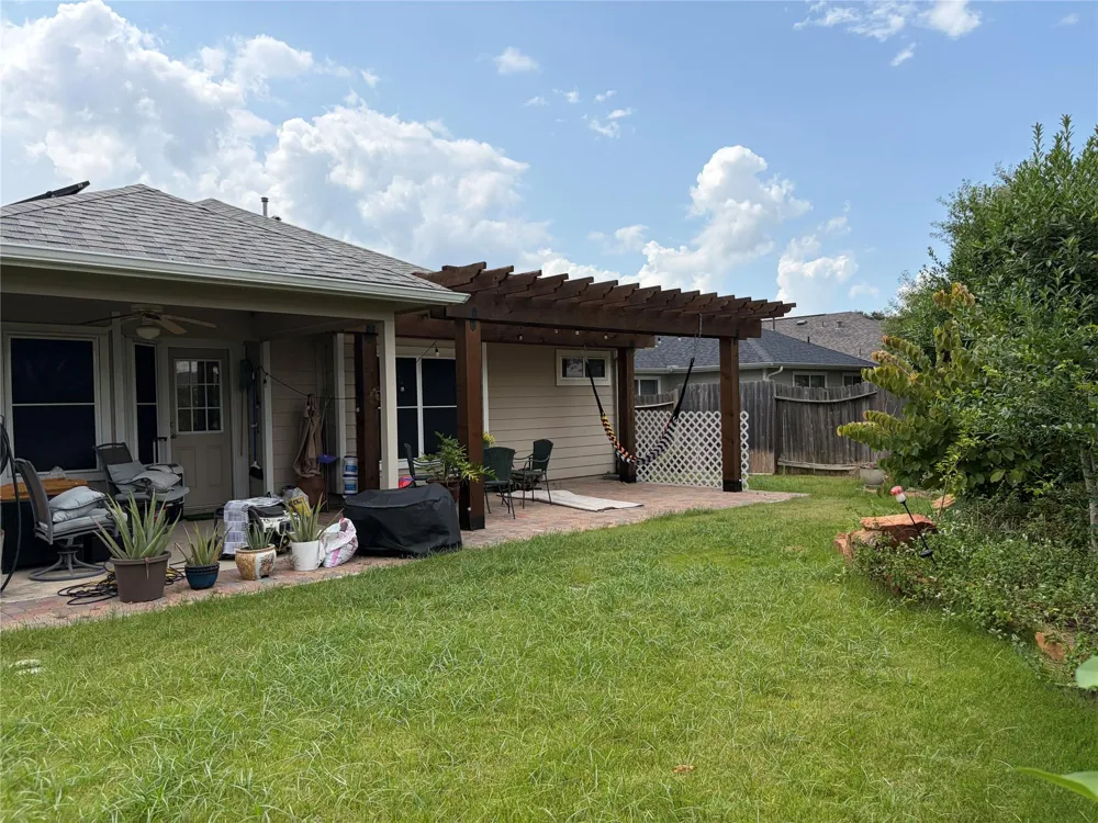 11042 Warath Oak Court Houston, TX 77065