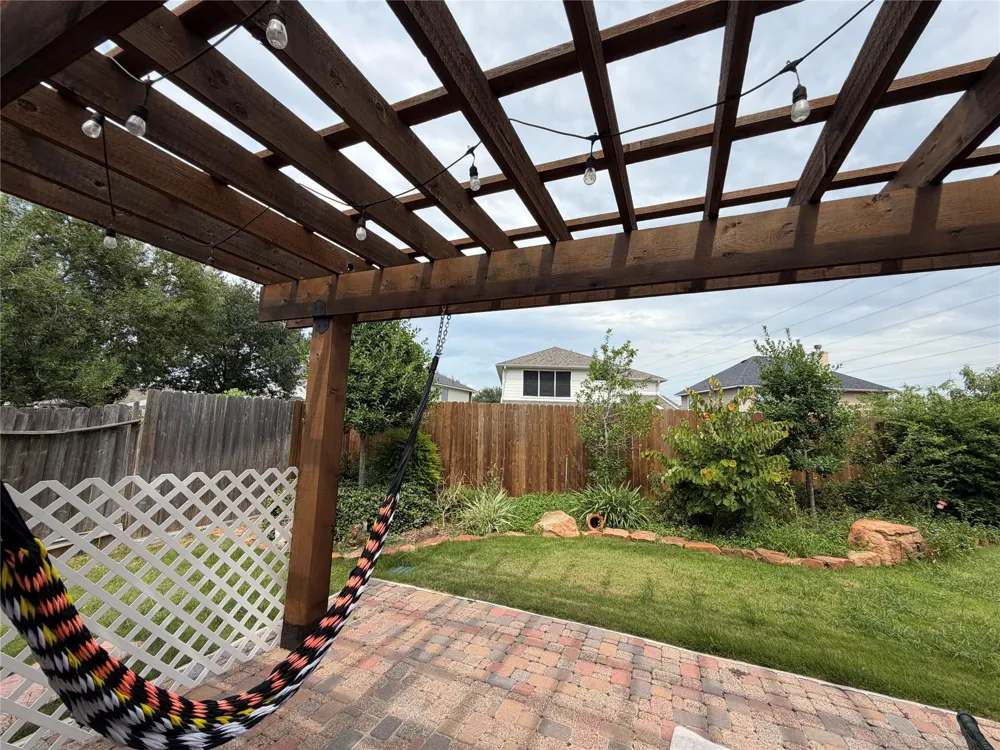 11042 Warath Oak Court Houston, TX 77065