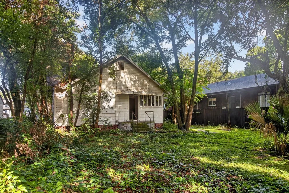 27 MILLS AVENUE Orlando, FL 32801