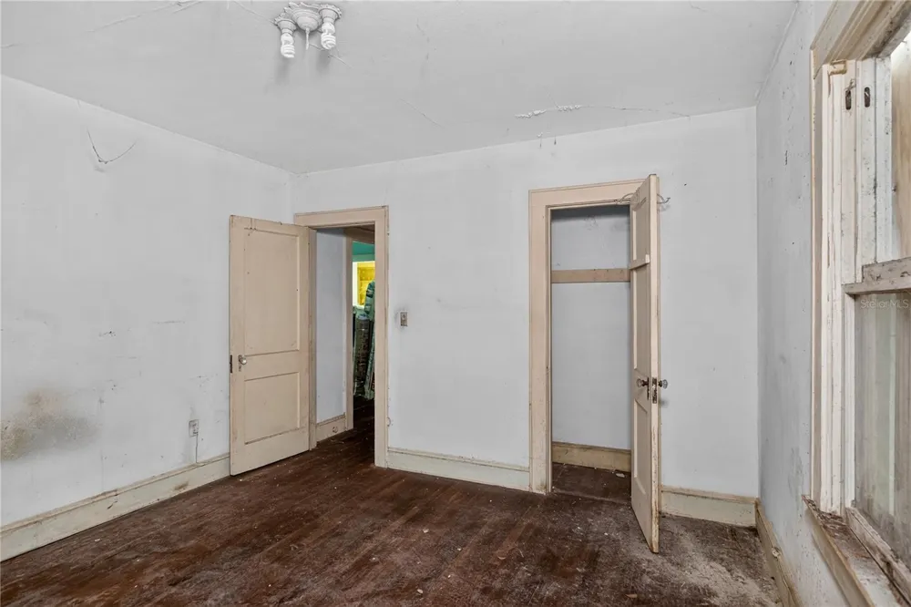 27 MILLS AVENUE Orlando, FL 32801