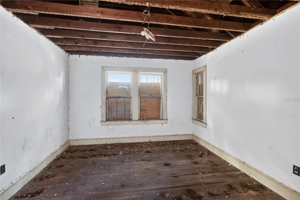 27 MILLS AVENUE Orlando, FL 32801