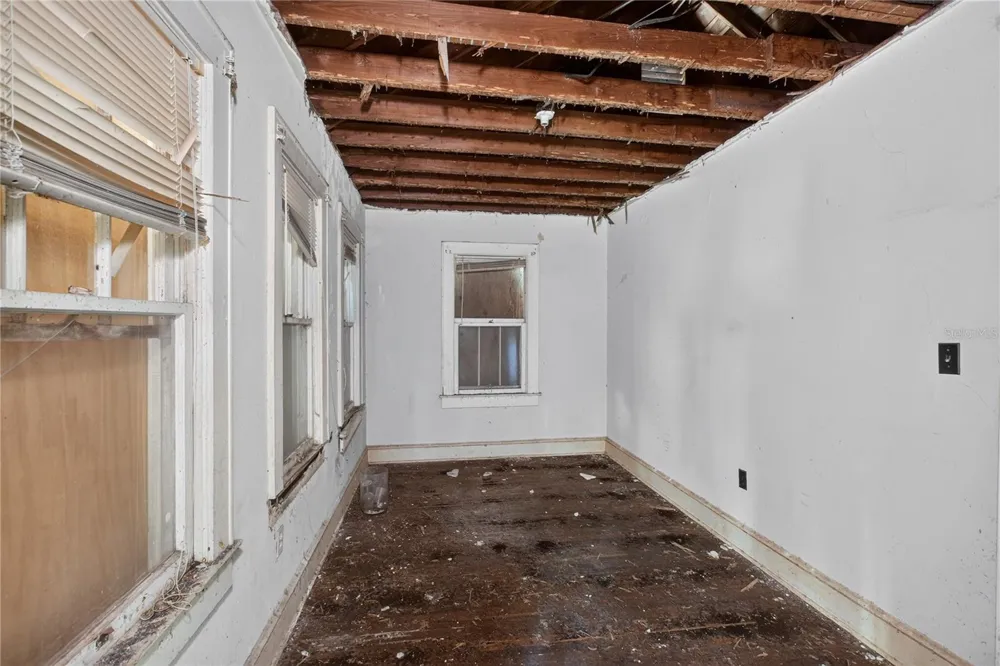 27 MILLS AVENUE Orlando, FL 32801