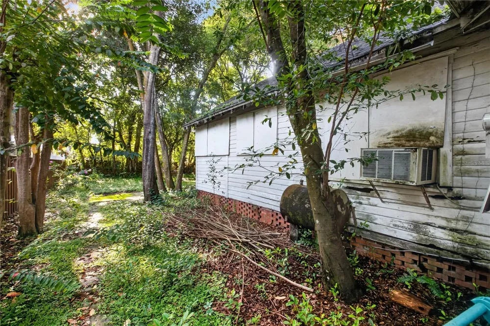 27 MILLS AVENUE Orlando, FL 32801