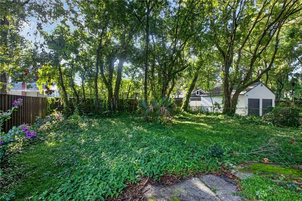27 MILLS AVENUE Orlando, FL 32801