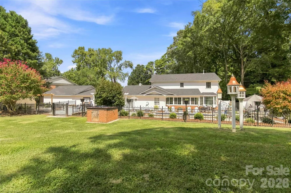 5417 Lebanon Road Mint Hill, NC 28227