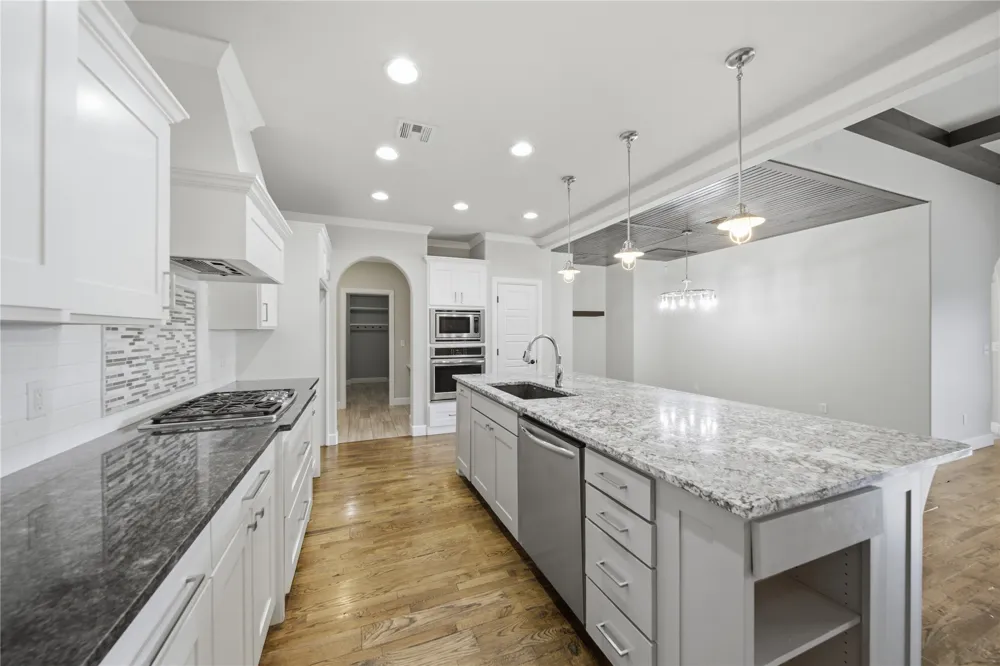 222 W 128th Place S Jenks, OK 74037