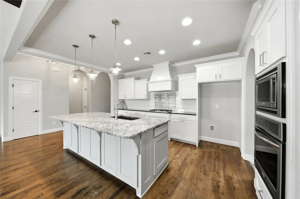 222 W 128th Place S Jenks, OK 74037