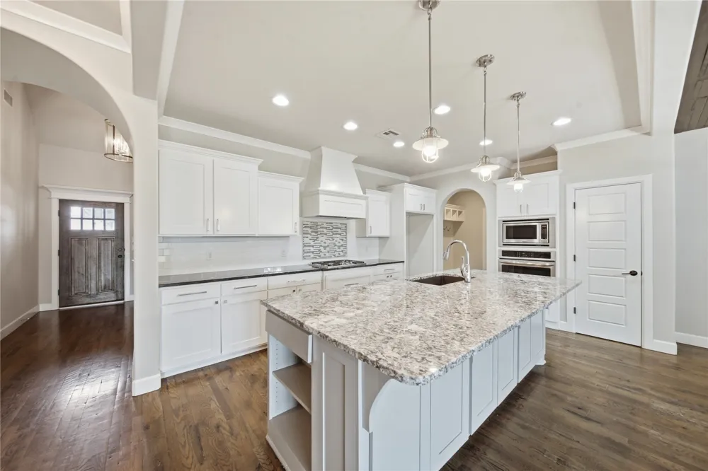 222 W 128th Place S Jenks, OK 74037