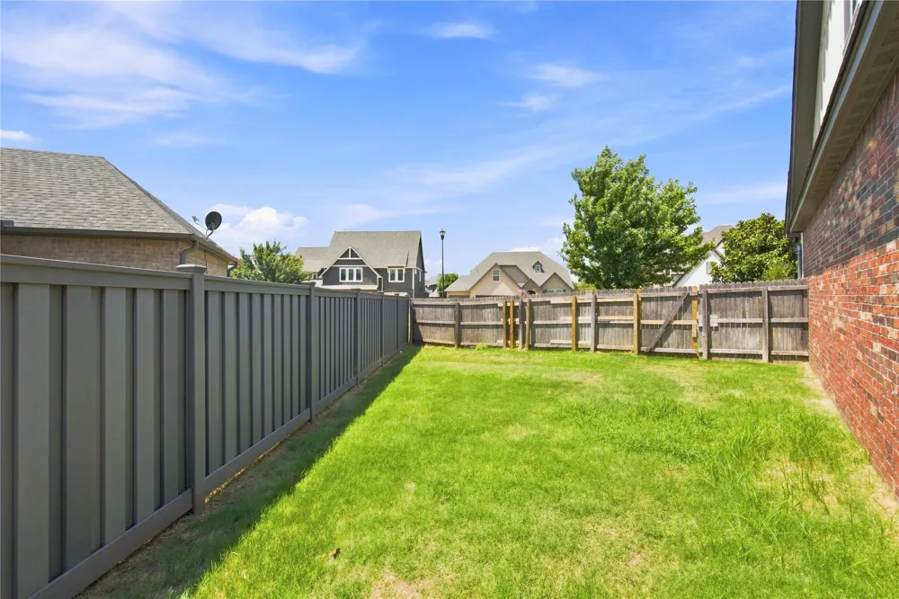222 W 128th Place S Jenks, OK 74037
