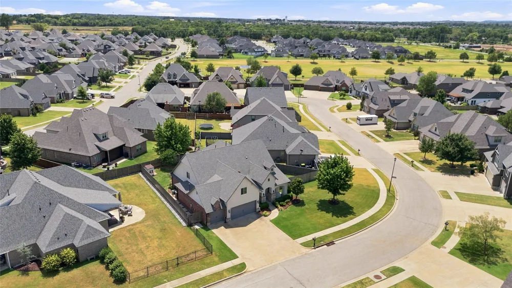 222 W 128th Place S Jenks, OK 74037