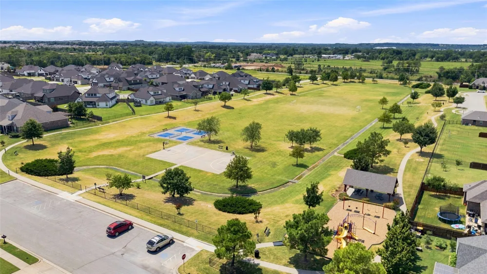 222 W 128th Place S Jenks, OK 74037