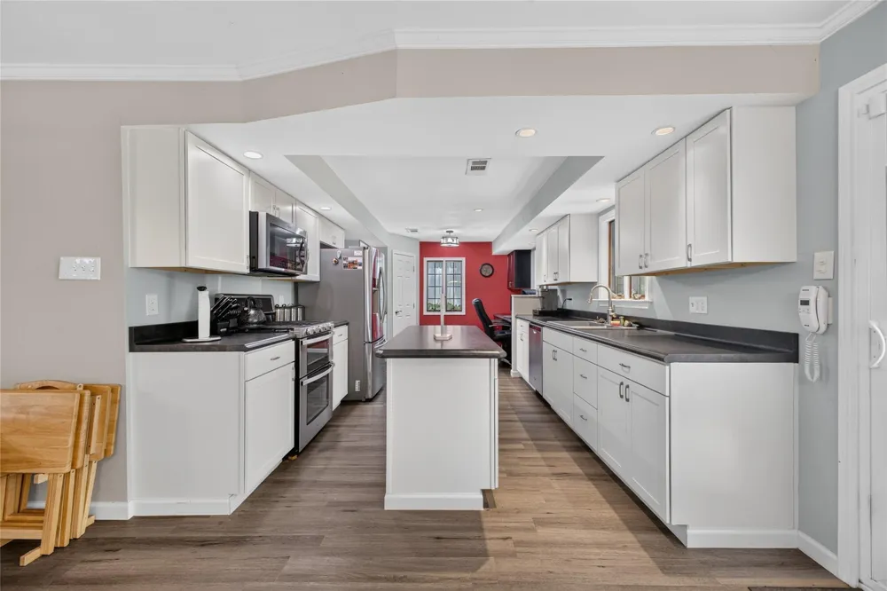 12803 Fairlane Drive Pearland, TX 77581