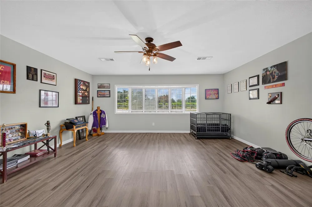 12803 Fairlane Drive Pearland, TX 77581