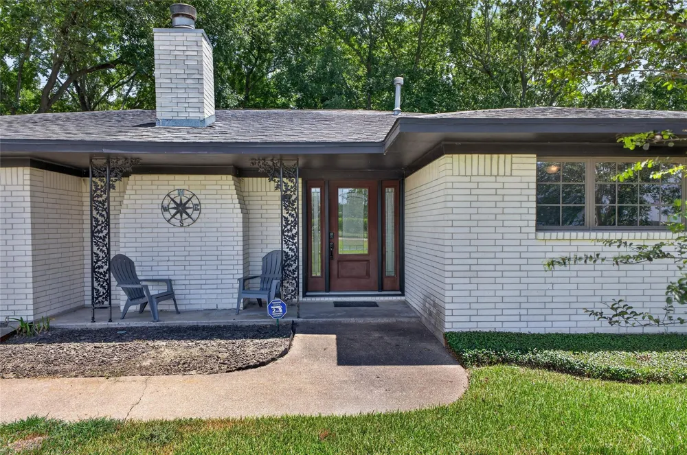 12803 Fairlane Drive Pearland, TX 77581