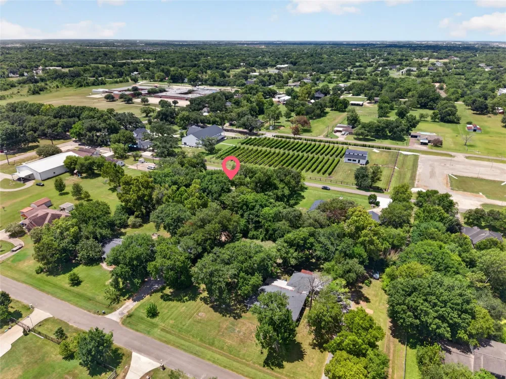 12803 Fairlane Drive Pearland, TX 77581