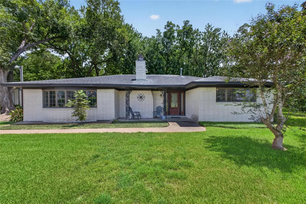 12803 Fairlane Drive Pearland, TX 77581