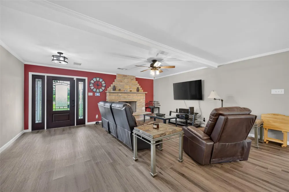 12803 Fairlane Drive Pearland, TX 77581