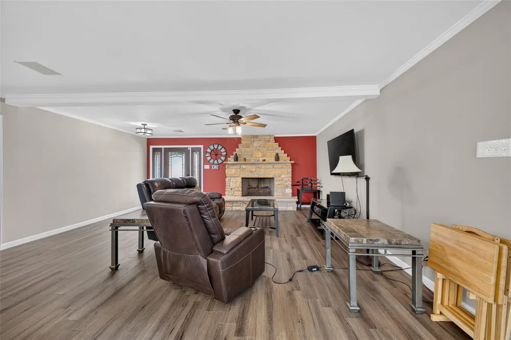 12803 Fairlane Drive Pearland, TX 77581