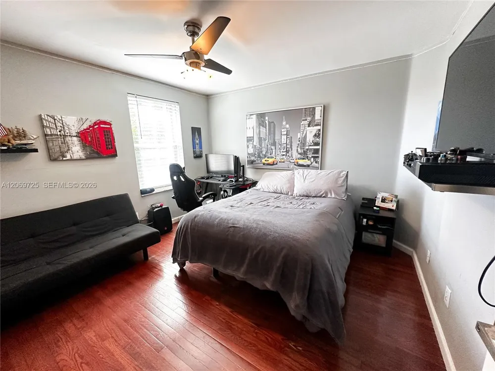 1955 NW 184th Way Pembroke Pines, FL 33029