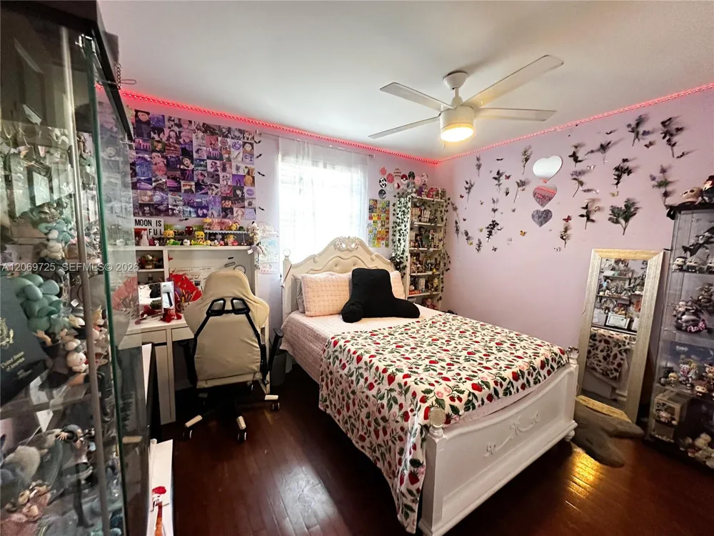 1955 NW 184th Way Pembroke Pines, FL 33029