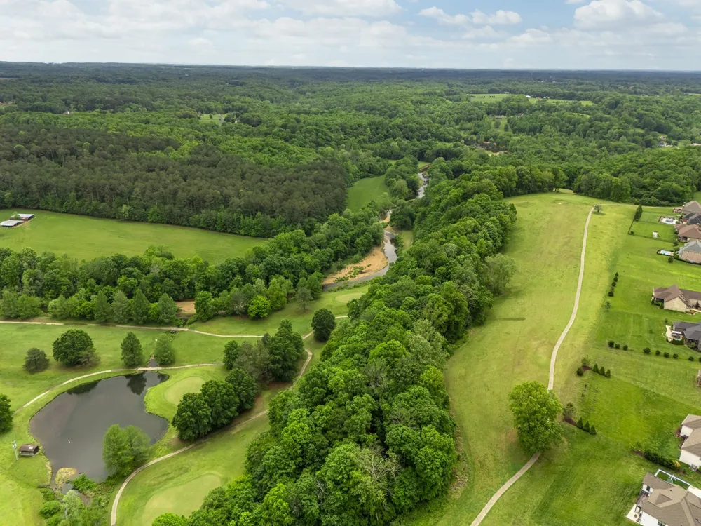 4074 Ironwood Dr Greenbrier, TN 37073