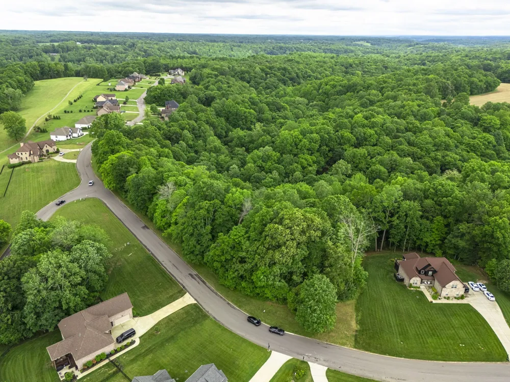 4074 Ironwood Dr Greenbrier, TN 37073