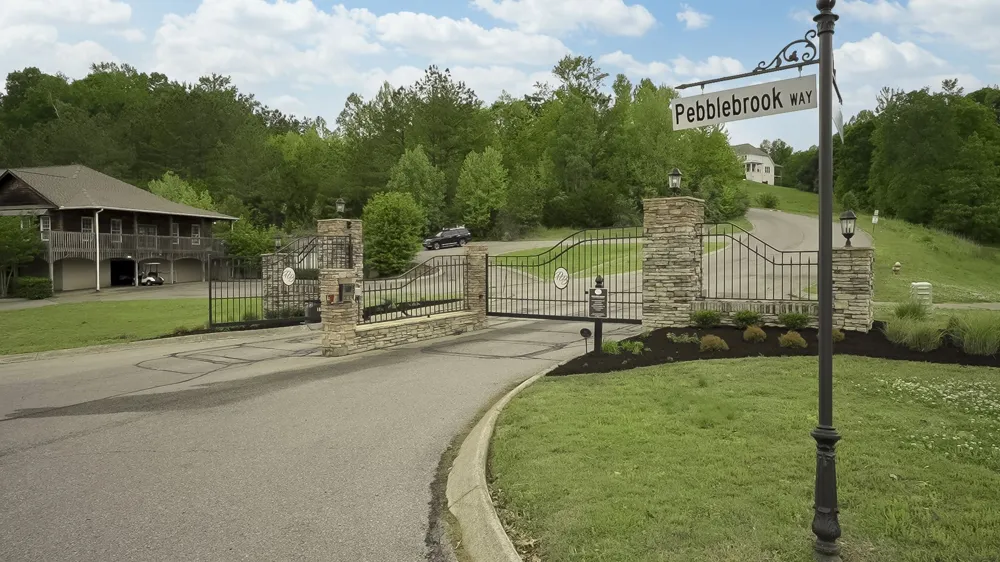 4074 Ironwood Dr Greenbrier, TN 37073