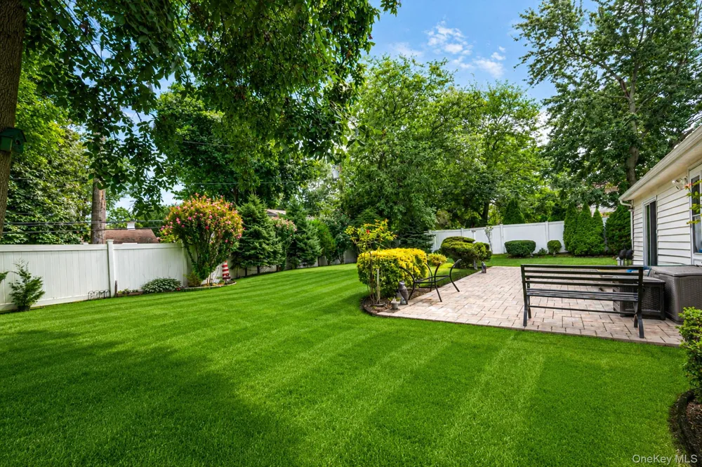 41 Apple Tree Drive Hauppauge, NY 11788