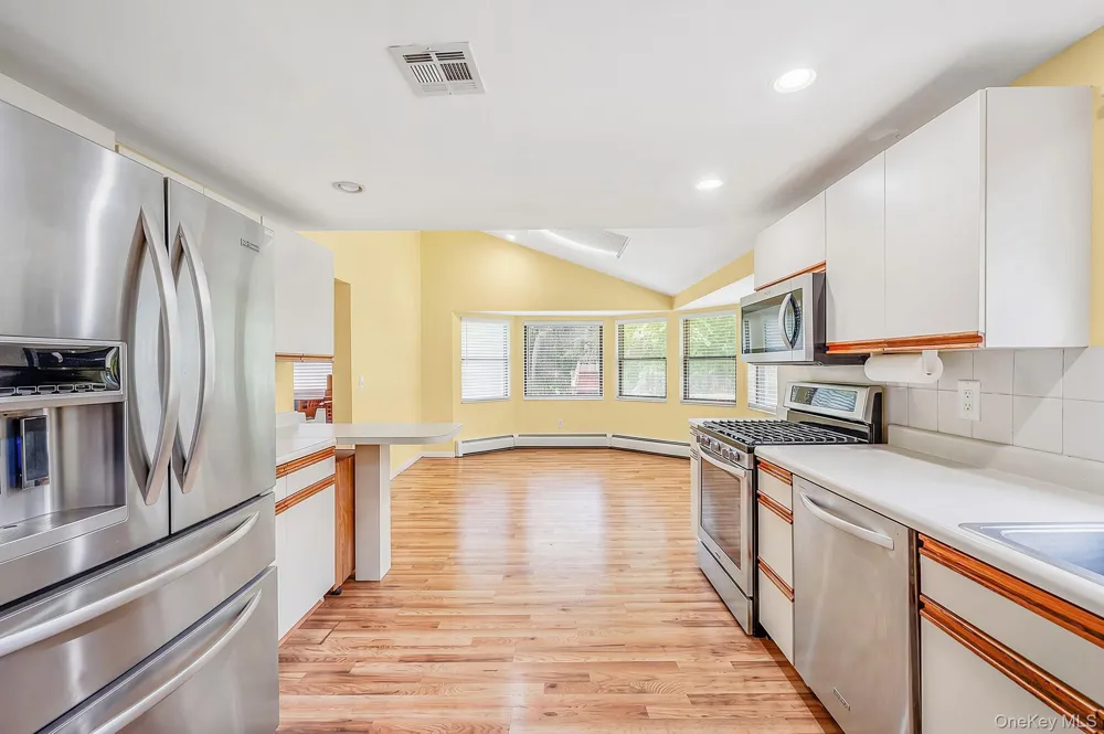41 Apple Tree Drive Hauppauge, NY 11788
