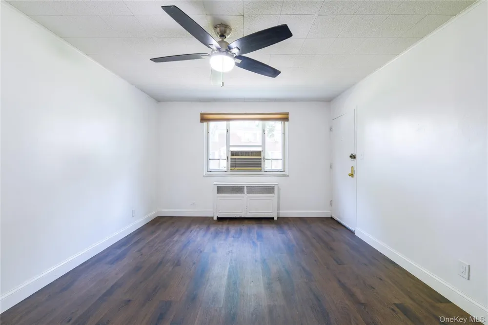 225-35 88 AVENUE #42-9 Queens Village, NY 11427