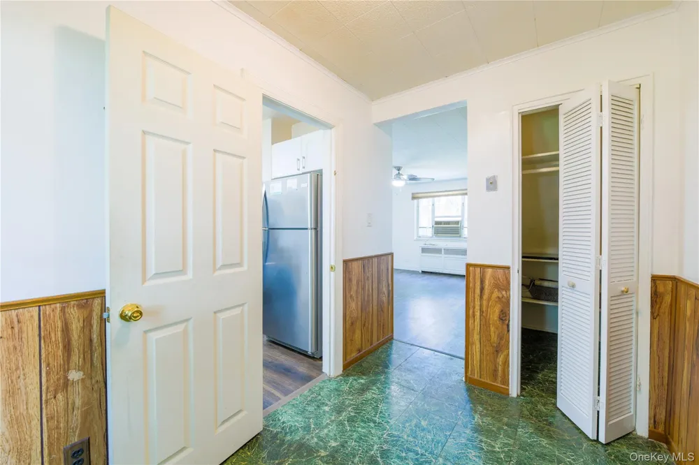 225-35 88 AVENUE #42-9 Queens Village, NY 11427