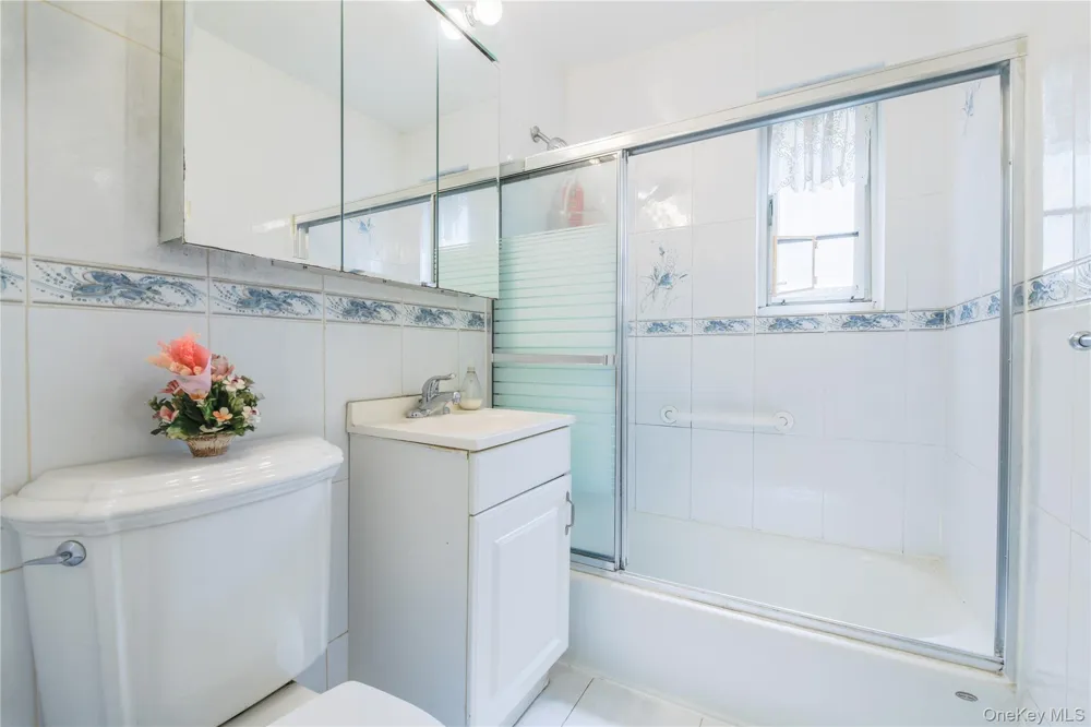 225-35 88 AVENUE #42-9 Queens Village, NY 11427