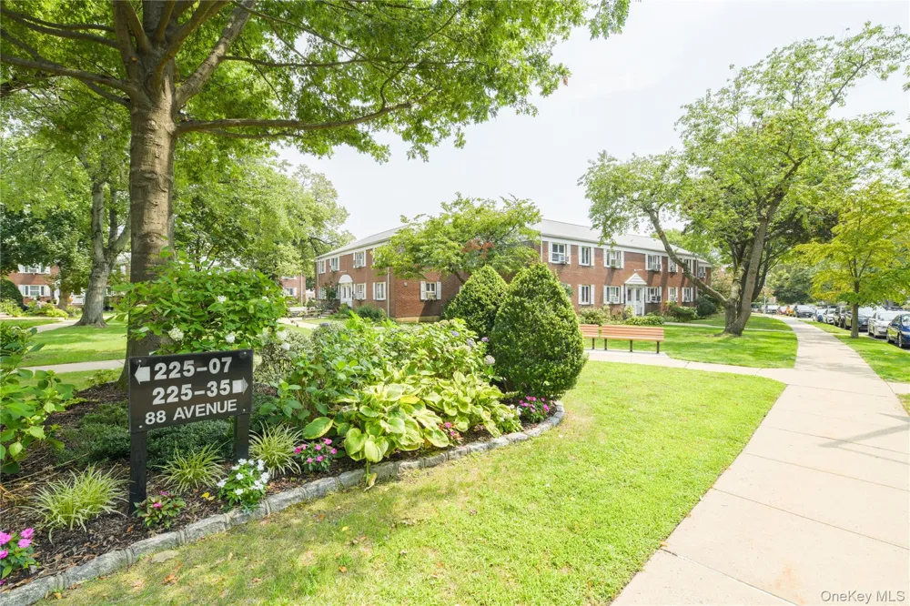 225-35 88 AVENUE #42-9 Queens Village, NY 11427