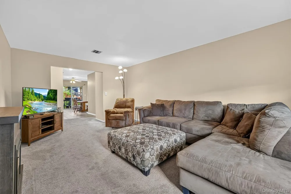 38 Milford Lane #5D Suffern, NY 10901
