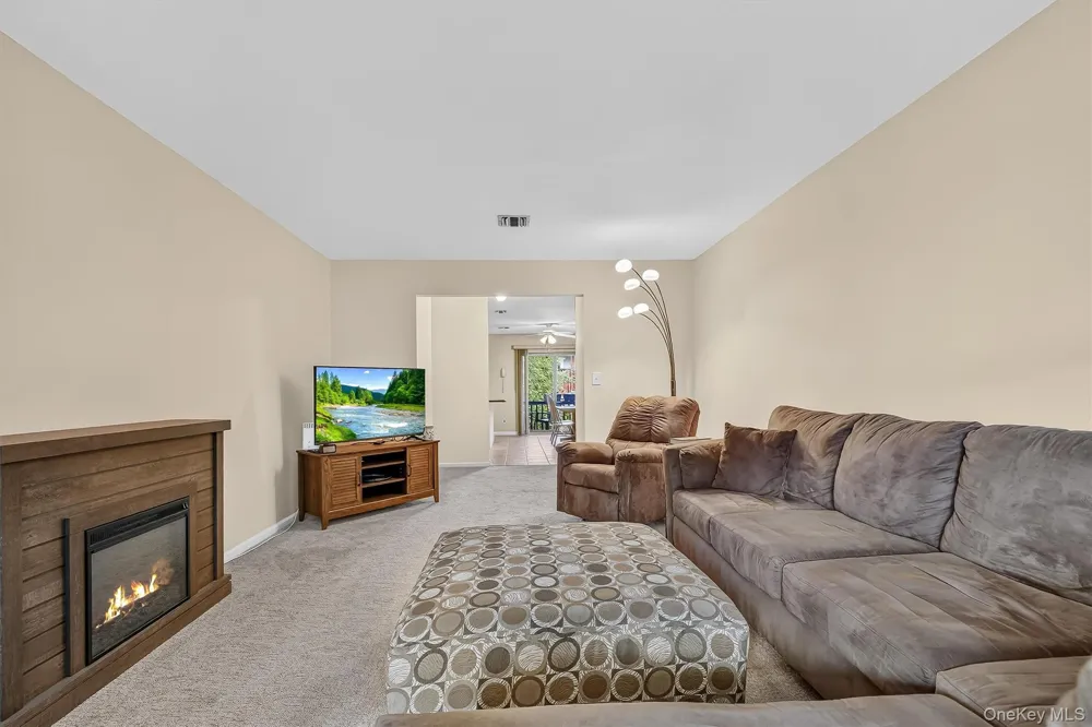38 Milford Lane #5D Suffern, NY 10901