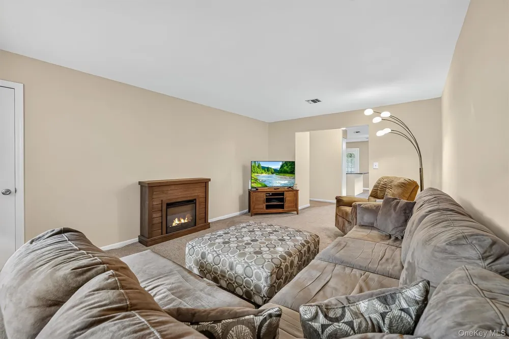 38 Milford Lane #5D Suffern, NY 10901