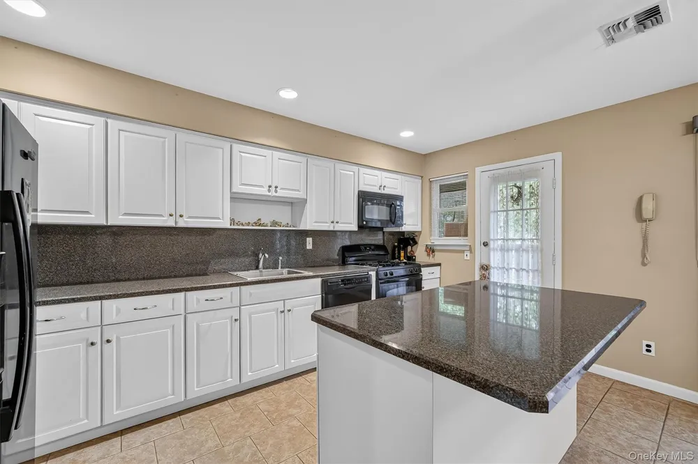 38 Milford Lane #5D Suffern, NY 10901
