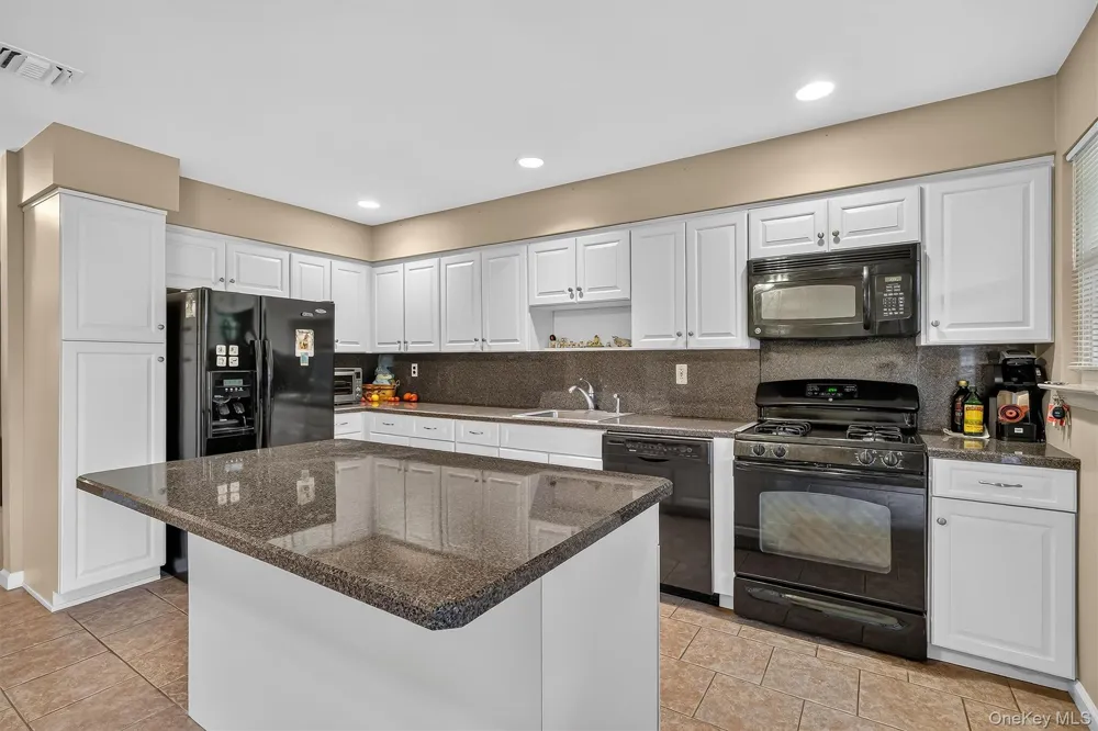 38 Milford Lane #5D Suffern, NY 10901