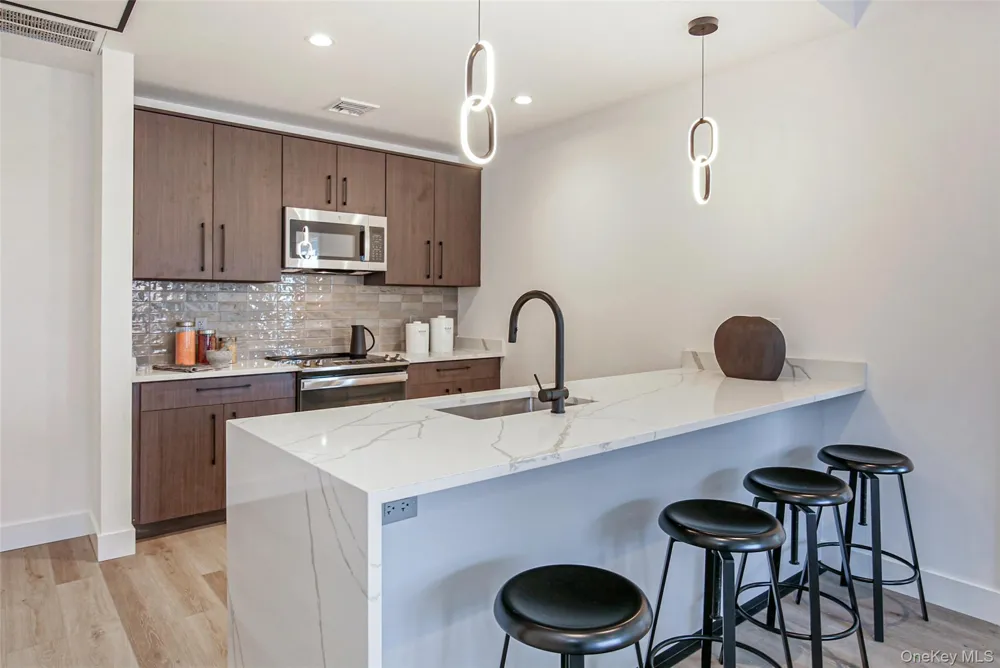 70 Memorial Plaza #211 Pleasantville, NY 10570