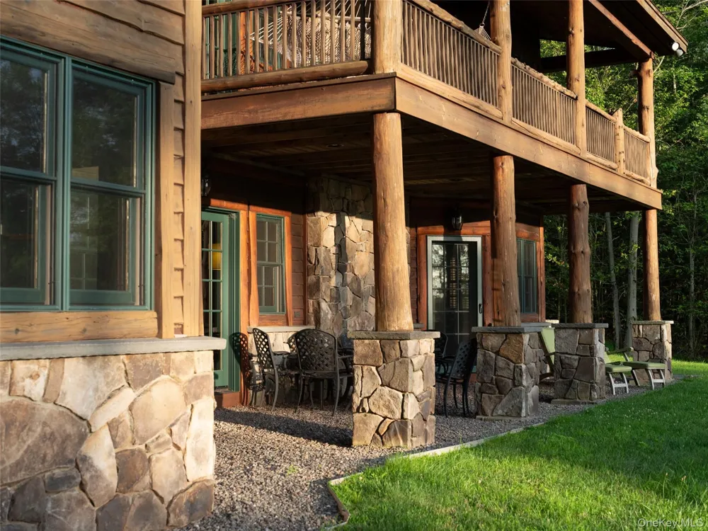 60 Top Ridge Trail White Lake, NY 12786