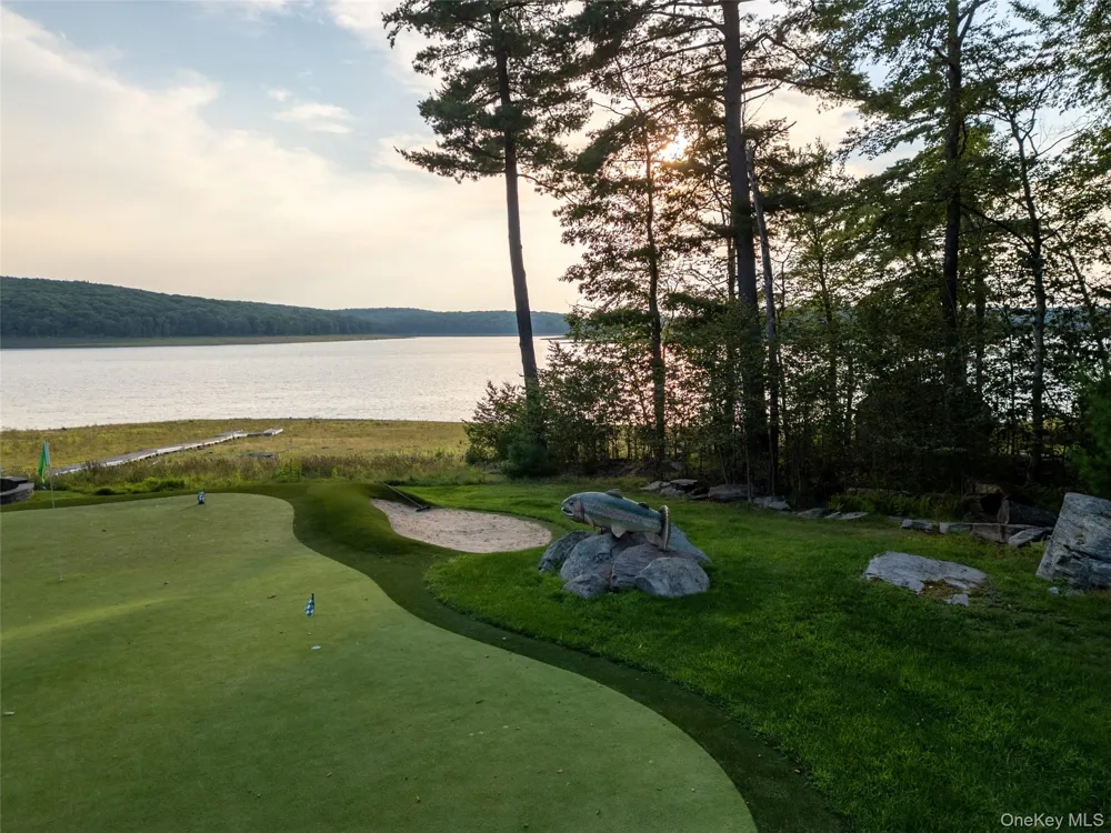 60 Top Ridge Trail White Lake, NY 12786