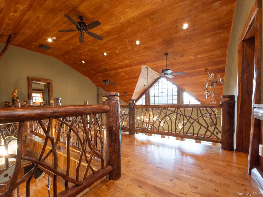 60 Top Ridge Trail White Lake, NY 12786
